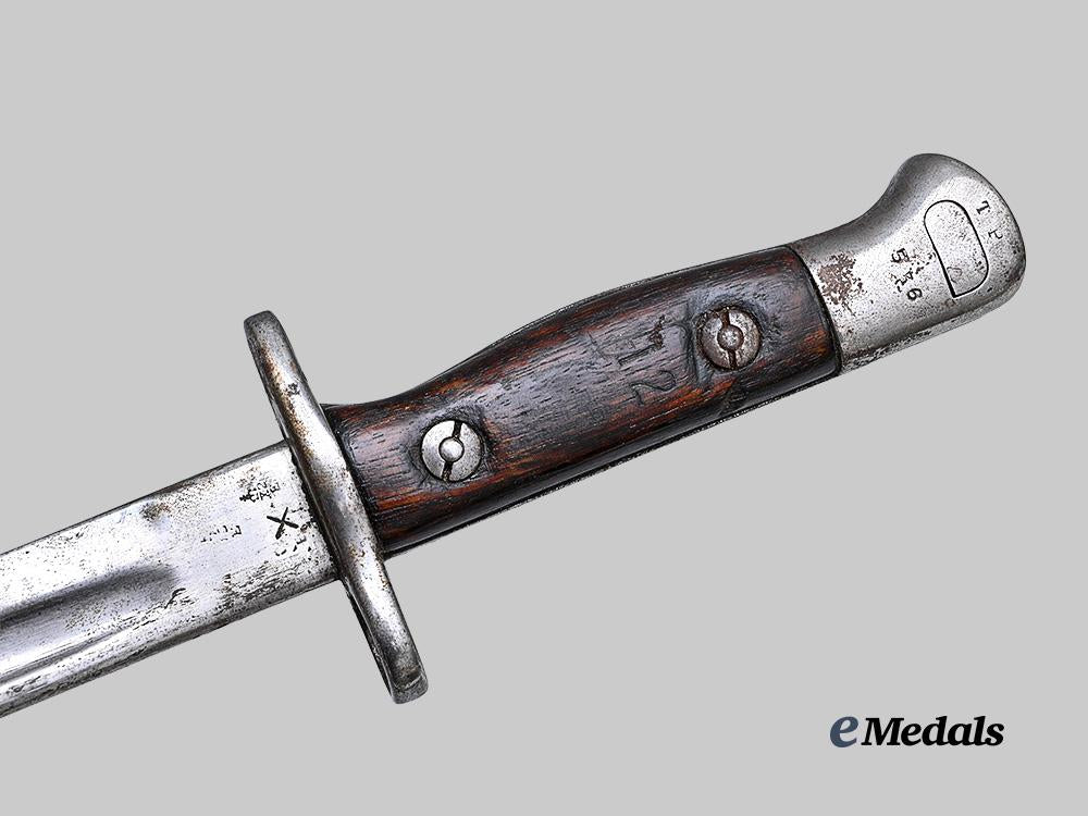 international._a_set_of_three_first_war_bayonets_e_medals__m0631-51_7