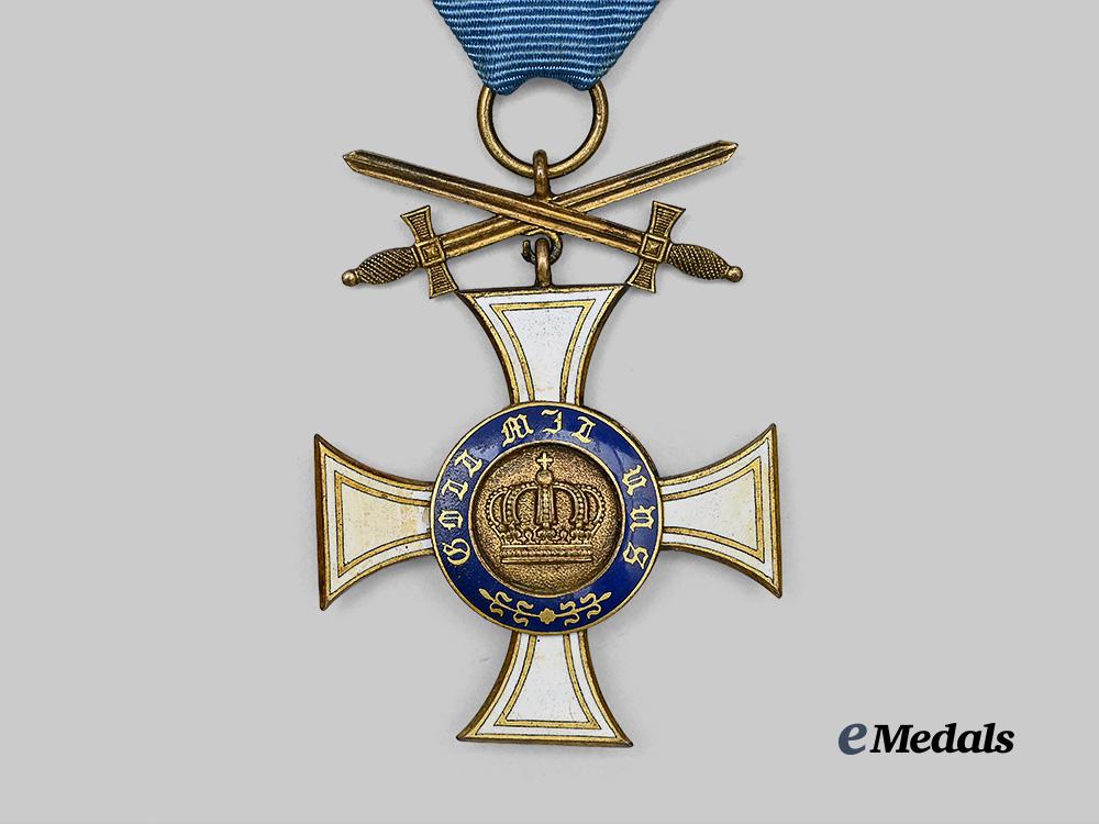 prussia,_kingdom._an_order_of_the_crown,_i_i_i_class_cross_with_swords_on_ring_e_medals__m0661-79_3