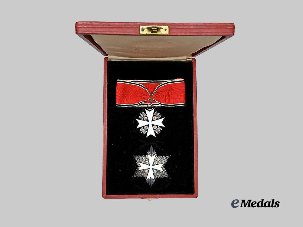 germany,_third_reich._a_rare_order_of_the_german_eagle,_merit_cross_with_breast_star_and_case,_by_deschler&_sohn_e_medals__m0661-85_5