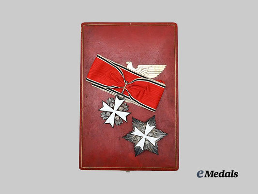 germany,_third_reich._a_rare_order_of_the_german_eagle,_merit_cross_with_breast_star_and_case,_by_deschler&_sohn_e_medals__m0661-85_6