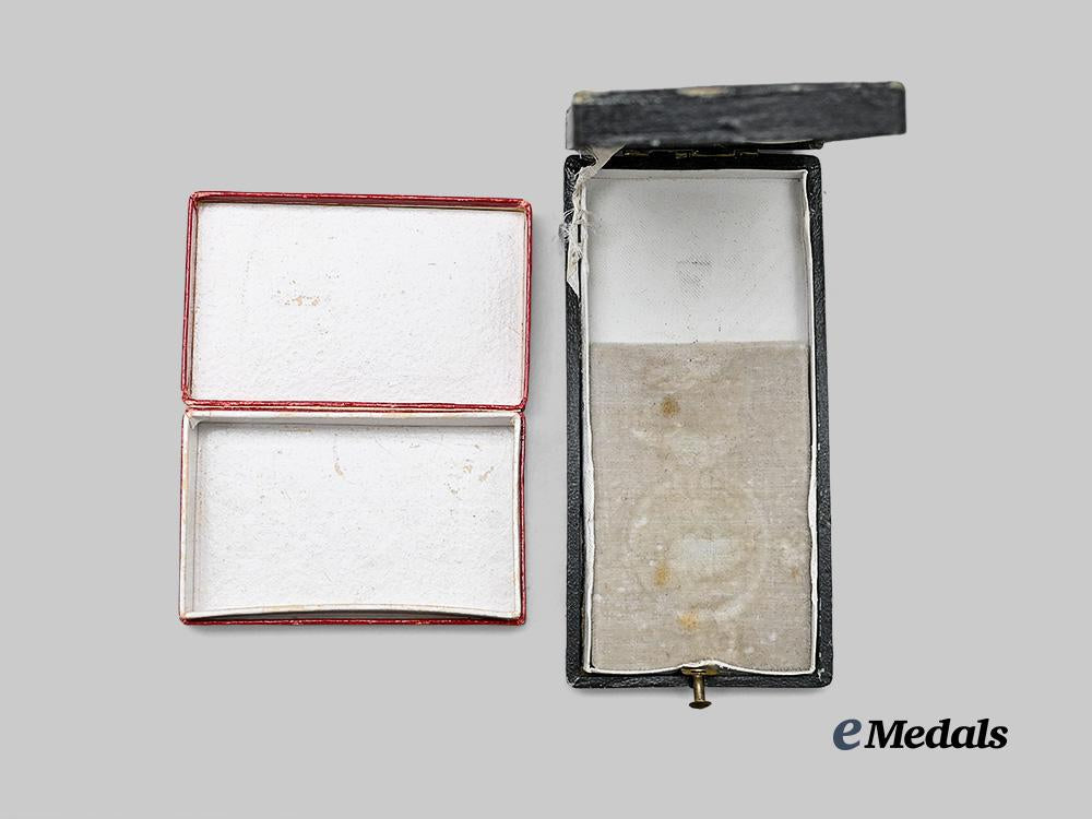 france,_austria._two_original_cases_e_medals__m0661-86_4