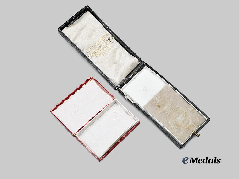 france,_austria._two_original_cases_e_medals__m0661-86_5