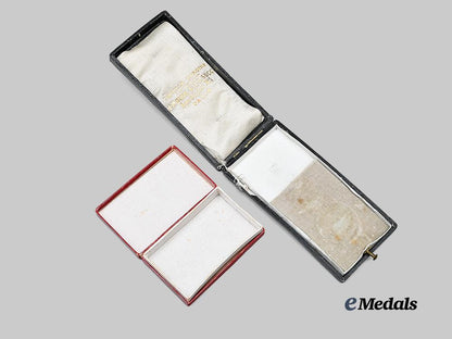 france,_austria._two_original_cases_e_medals__m0661-86_5