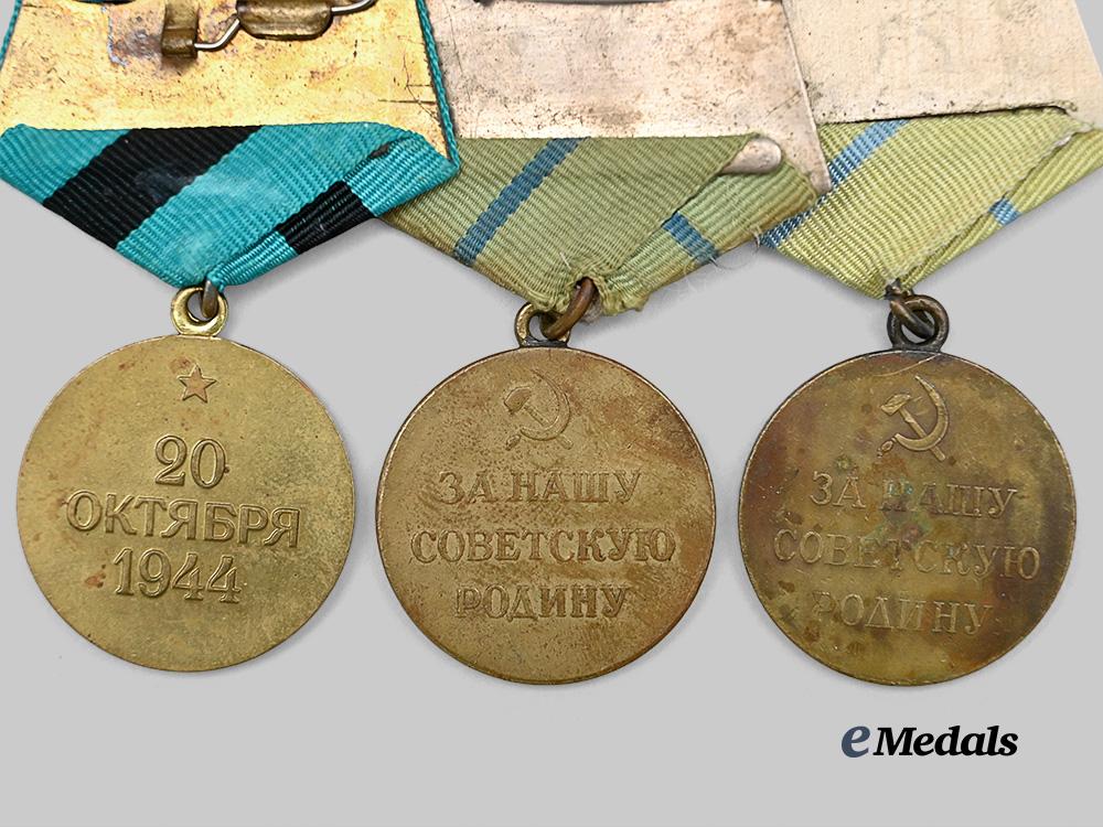 russia,_soviet_union._a_lot_of_three_liberation/_defence_medals_e_medals__m0661-89_7