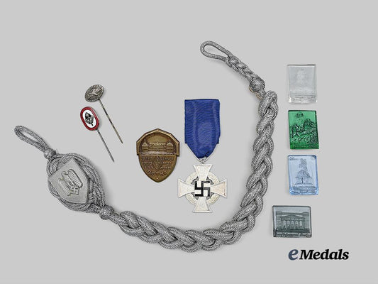 germany,_third_reich._a_mixed_lot_of_awards_and_badges_e_medals__m0672-12_2