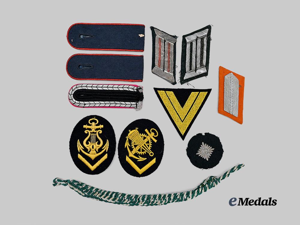 germany,_third_reich._a_mixed_lot_of_cloth_insignia_e_medals__m0672-15_2