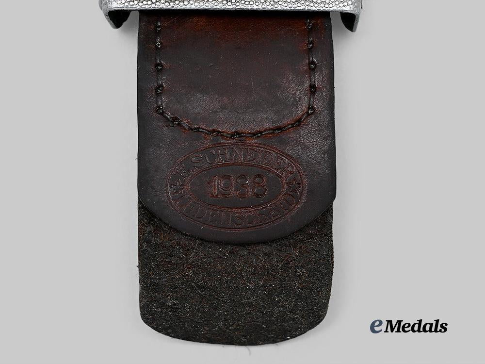 germany,_third_reich._a_lot_of_belt_buckles_for_luftwaffe_and_labour_personnel_e_medals__m0672-19_5