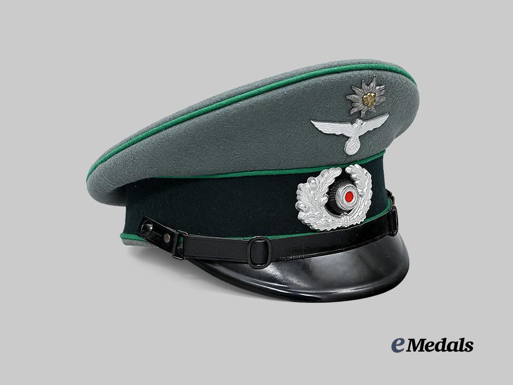 germany,_heer._a_gebirgsjäger_e_m/_n_c_o’s_visor_cap,_owner-_attributed,_by_g._a._hoffmann_e_medals__m0676-236_3