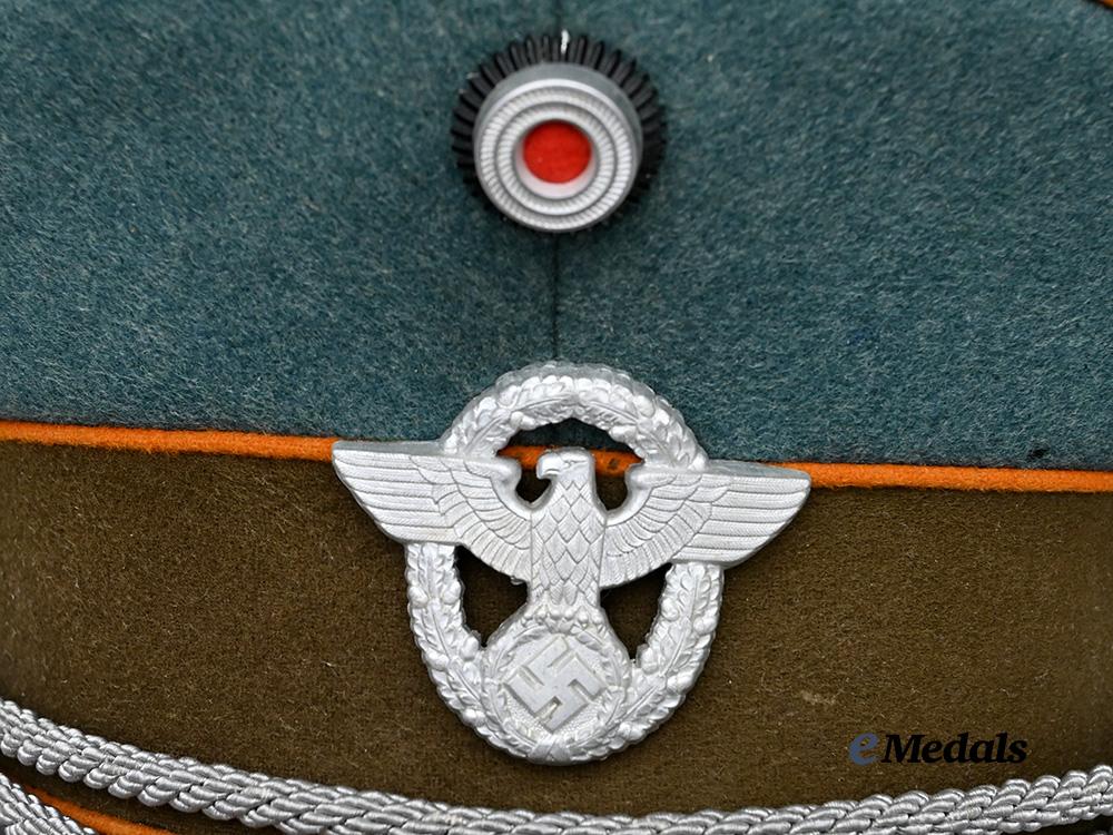germany,_ordnungspolizei._a_gendarmerie_visor_cap_for_officer_ranks_e_medals__m0676-241_11