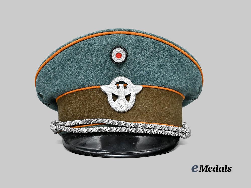 germany,_ordnungspolizei._a_gendarmerie_visor_cap_for_officer_ranks_e_medals__m0676-241_2