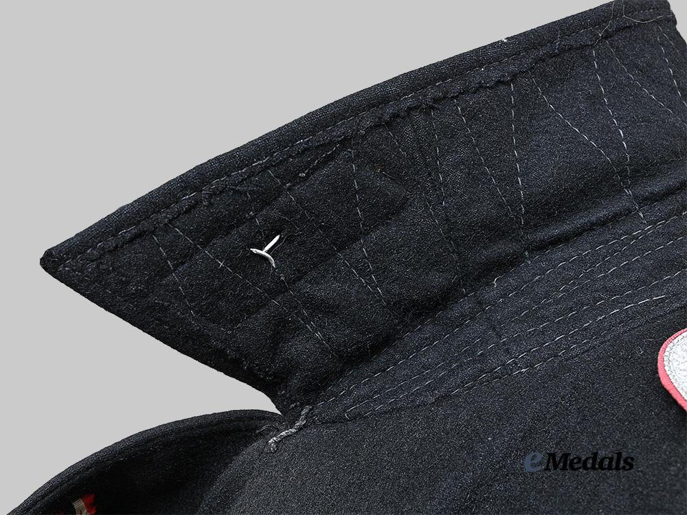 germany,_heer._a_rare_panzergrenadier_division_großdeutschland_black_wrap_for_a_decorated_unteroffizier_e_medals__m0676-243_16