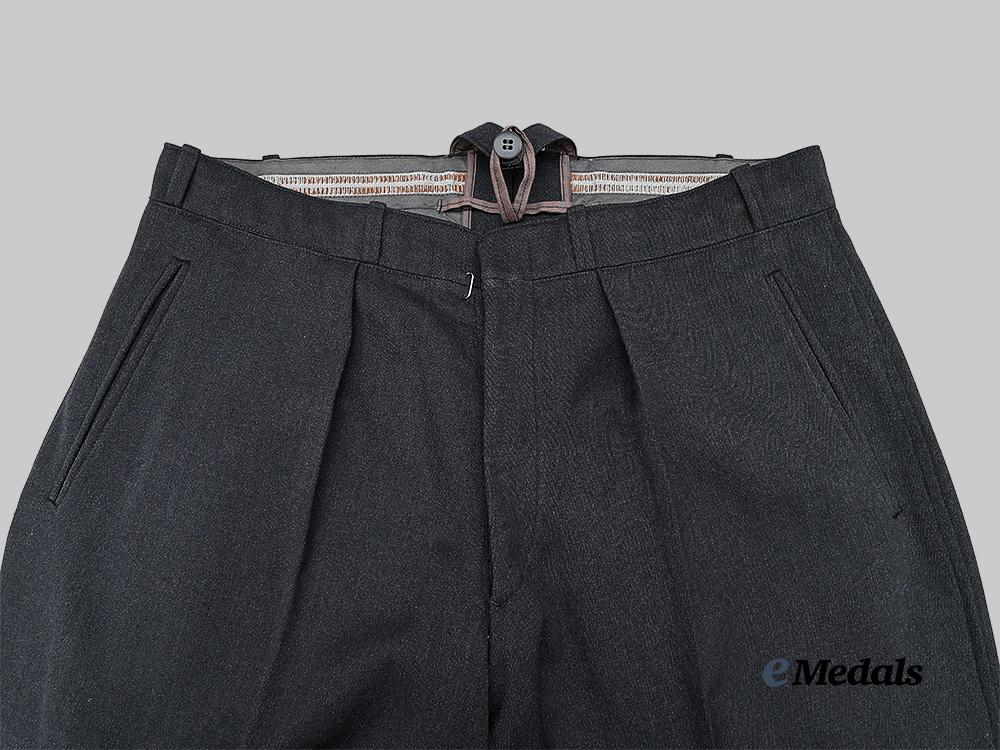 germany,_luftwaffe._a_mint_pair_of_breeches_for_senior_non-_commissioned_officers_e_medals__m0676-252_4