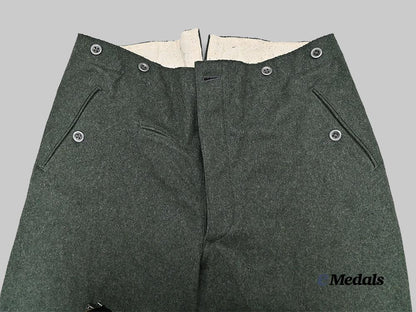 germany,_heer._a_mint_pair_of_m40_trousers_e_medals__m0676-253_4