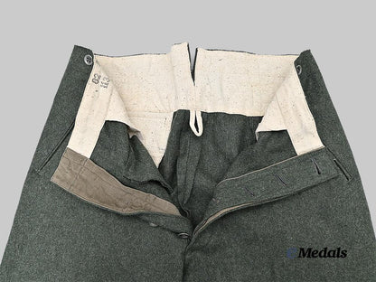 germany,_heer._a_mint_pair_of_m40_trousers_e_medals__m0676-253_5