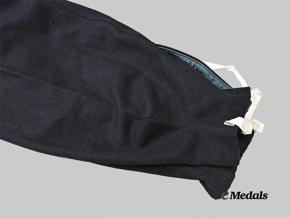 germany,_heer._a_pair_of_trousers_for_panzer_troops,_late-_war_issue,_by_bauch_of_vienna_e_medals__m0676-254_10