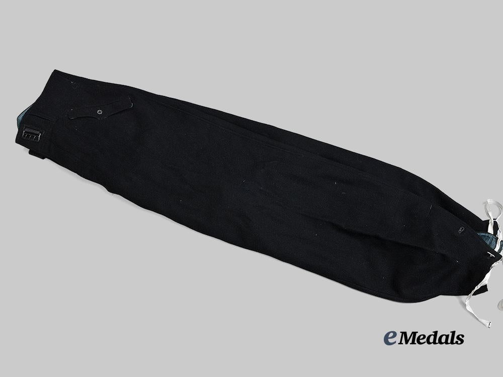 germany,_heer._a_pair_of_trousers_for_panzer_troops,_late-_war_issue,_by_bauch_of_vienna_e_medals__m0676-254_3