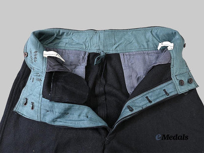 germany,_heer._a_pair_of_trousers_for_panzer_troops,_late-_war_issue,_by_bauch_of_vienna_e_medals__m0676-254_6
