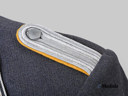 germany,_luftwaffe._a_service_tunic_for_a_leutnant_of_kampfgeschwader4_e_medals__m0676-269_10