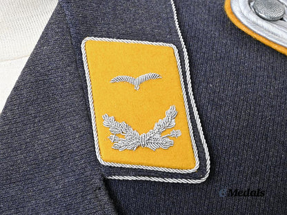 germany,_luftwaffe._a_service_tunic_for_a_leutnant_of_kampfgeschwader4_e_medals__m0676-269_11
