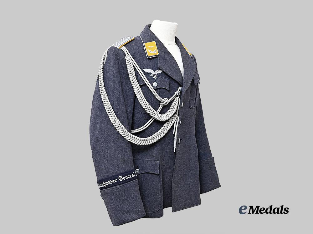 germany,_luftwaffe._a_service_tunic_for_a_leutnant_of_kampfgeschwader4_e_medals__m0676-269_4