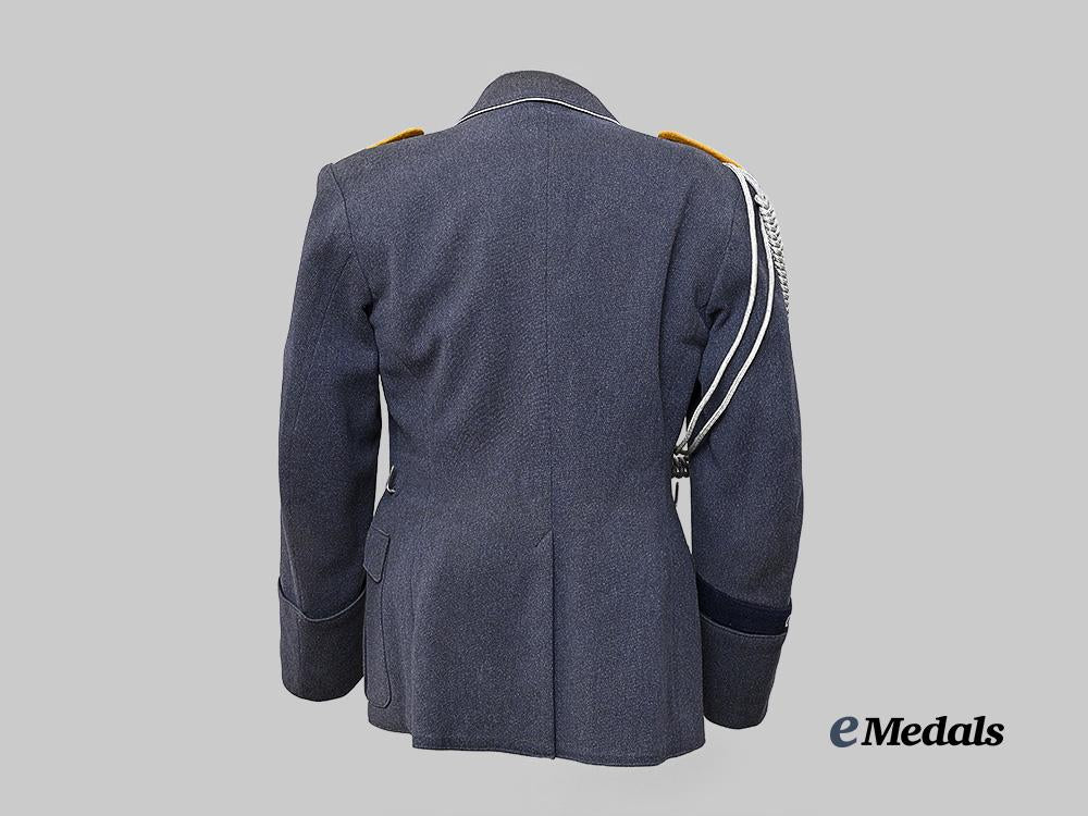 germany,_luftwaffe._a_service_tunic_for_a_leutnant_of_kampfgeschwader4_e_medals__m0676-269_7