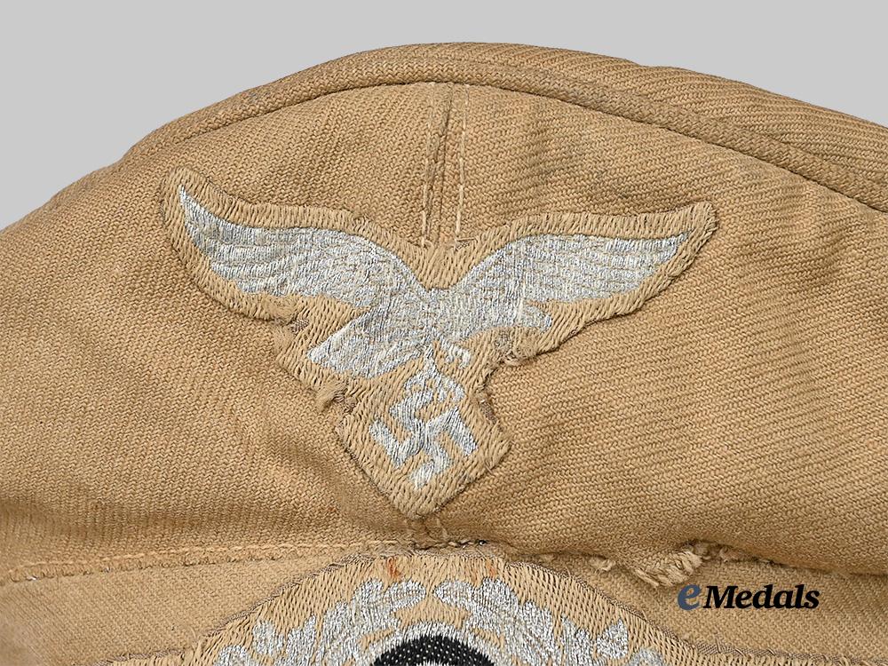 germany,_luftwaffe._a_rare_tropical_visor_cap_e_medals__m0676-294_10