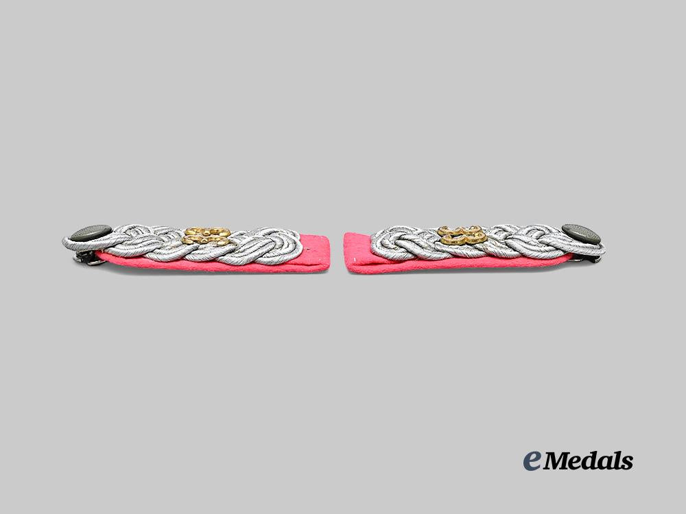 germany,_heer._a_set_of_panzer_major_rank_insignia_e_medals__m0676-306_4