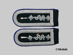 Germany, Heer. A Pair of Medical Oberfeldwebel Shoulder Straps
