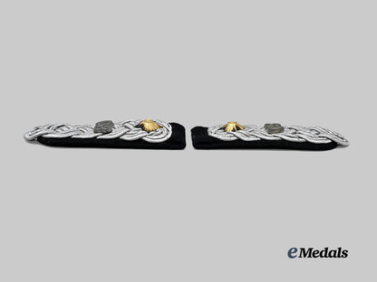 germany,_heer._a_set_of_engineer_oberstleutnant_rank_insignia_e_medals__m0676-329_4