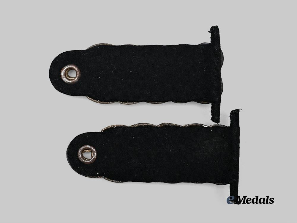 germany,_heer._a_pair_of_engineer_major_shoulder_boards_e_medals__m0676-334__3