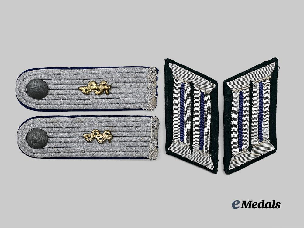 germany,_heer._a_set_of_medical_leutnant_rank_insignia_e_medals__m0676-336__2