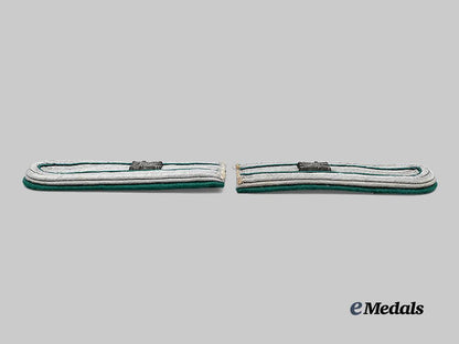 germany,_wehrmacht._a_set_of_paymaster_rank_insignia_e_medals__m0676-343_4