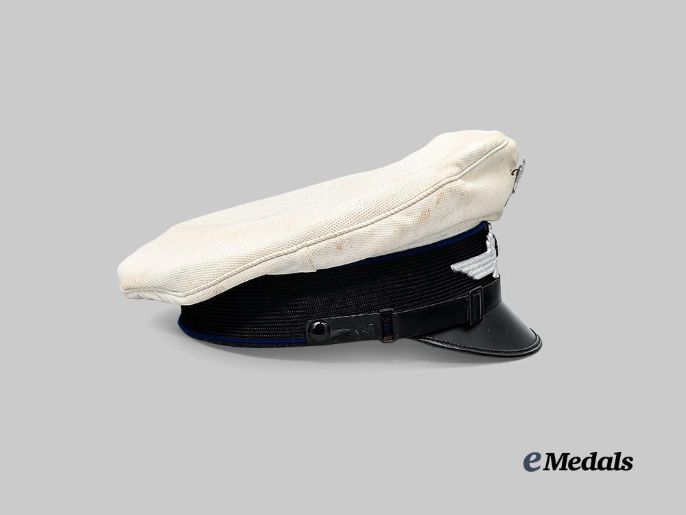germany,_luftwaffe._a_medical_e_m/_n_c_o’s_summer_visor_cap,_by_clemens_wagner_e_medals__m0676-390_7
