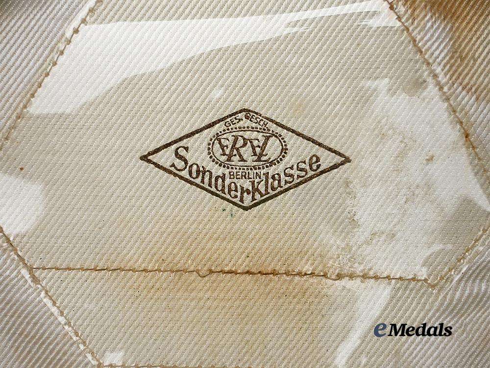 germany,_luftwaffe._an_air_communications_personnel_summer_visor_cap,_by_e_r_e_l_e_medals__m0676-392_10