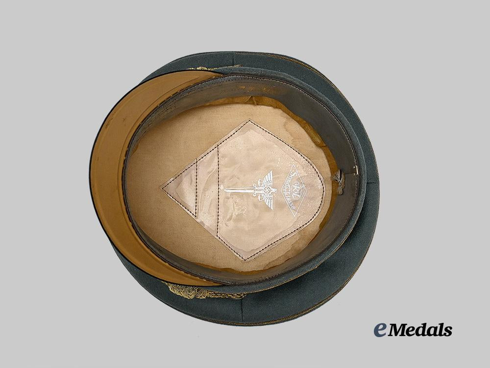 germany,_wehrmacht._a_rare_reich_military_court_visor_cap,_general_equivalent,_by_e_r_e_l_e_medals__m0676-393_8