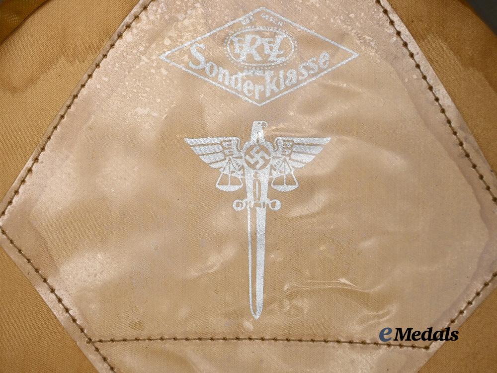 germany,_wehrmacht._a_rare_reich_military_court_visor_cap,_general_equivalent,_by_e_r_e_l_e_medals__m0676-393_9