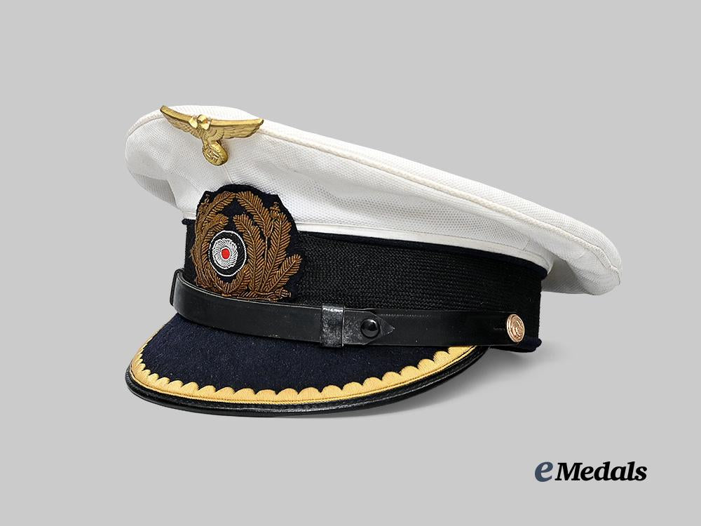 germany,_kriegsmarine._a_junior_officer’s_white_visor_cap_e_medals__m0676-413_3