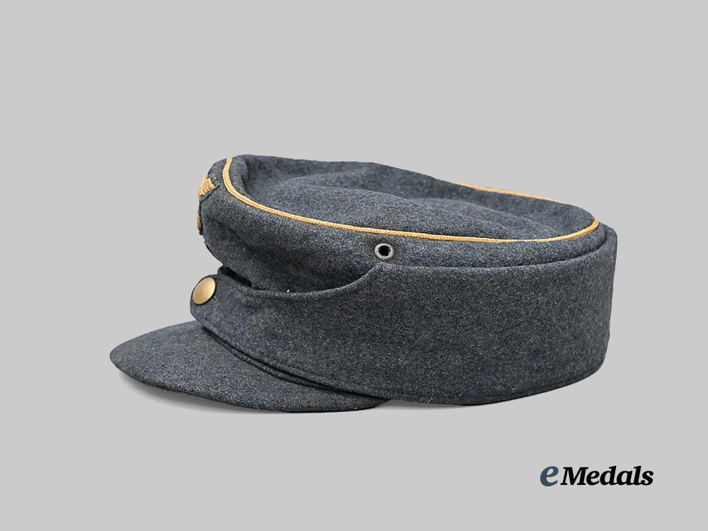 germany,_luftwaffe._a_rare_general’s_m43_field_cap_e_medals__m0676-421_5