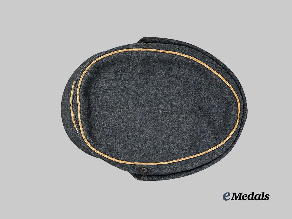 germany,_luftwaffe._a_rare_general’s_m43_field_cap_e_medals__m0676-421_8