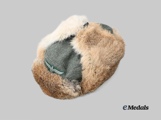 germany,_third_reich._a_customs_and_border_protection_winter_service_cap_e_medals__m0676-435_4