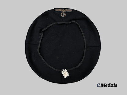 germany,_kriegsmarine._a_pair_of_visor_cap_covers_e_medals__m0676-450_4