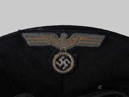 germany,_kriegsmarine._a_pair_of_visor_cap_covers_e_medals__m0676-450_6