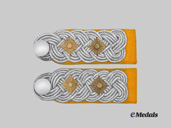 Germany, Luftwaffe. A Set of Flight Personnel/Fallschirmjäger Oberst Shoulder Boards