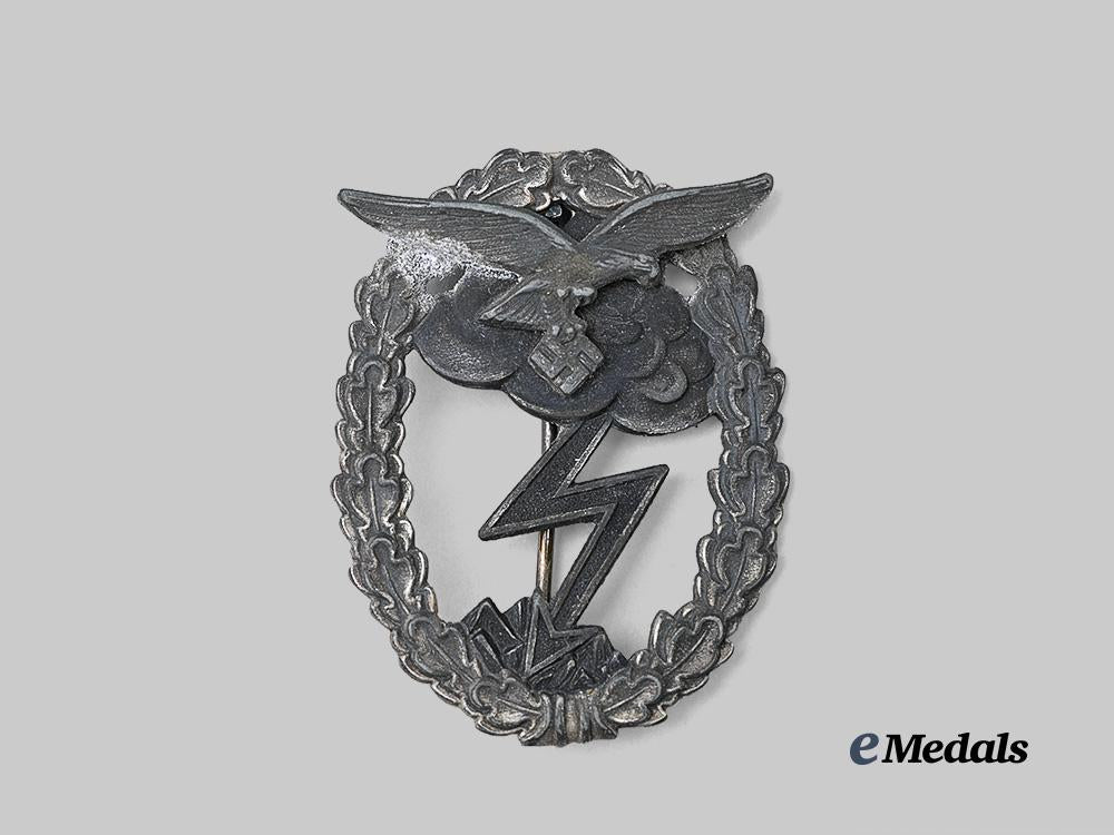 germany,_luftwaffe._a_ground_assault_badge,_by_gustav_brehmer_e_medals__m0676-457_2