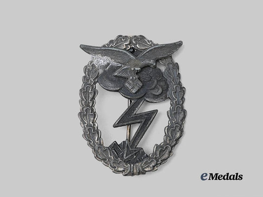 germany,_luftwaffe._a_ground_assault_badge,_by_gustav_brehmer_e_medals__m0676-457_2