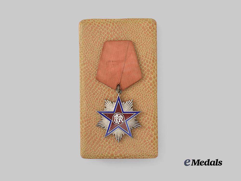 romania,_republic._an_order_of_the_star_of_the_people’s_republic,_i_v_class_in_case_e_medals__m0684-24_4