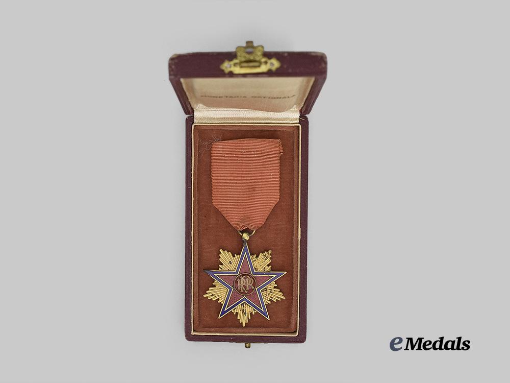 romania,_republic._an_order_of_the_star_of_the_people’s_republic,_i_i_i_class_in_case_e_medals__m0684-27_3