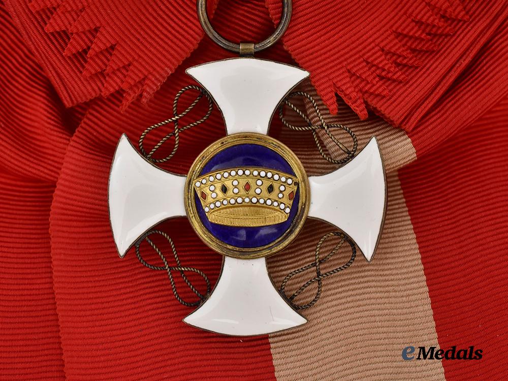 italy,_kingdom._an_order_of_the_crown,_grand_cross_e_medals__m0684-33_3