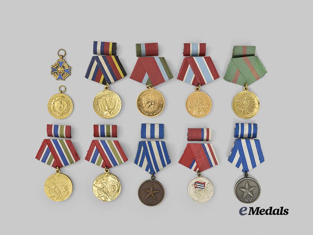 cuba,_republic._a_lot_of_eleven_medals_e_medals__m0684-34_2