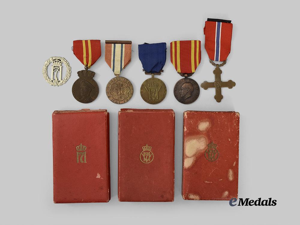 norway,_republic._a_lot_of_six_second_war_norwegian_decorations_e_medals__m0684-35_2